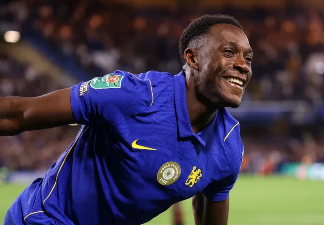 Welbeck ghi bàn cho Chelsea. Ảnh: Jacques Feeney/Getty Images.