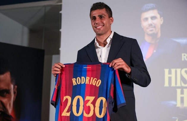 Barca đã thắng kình địch Real Madrid để có chữ ký của Rodri. Ảnh: Eric Alonso/Getty Images.