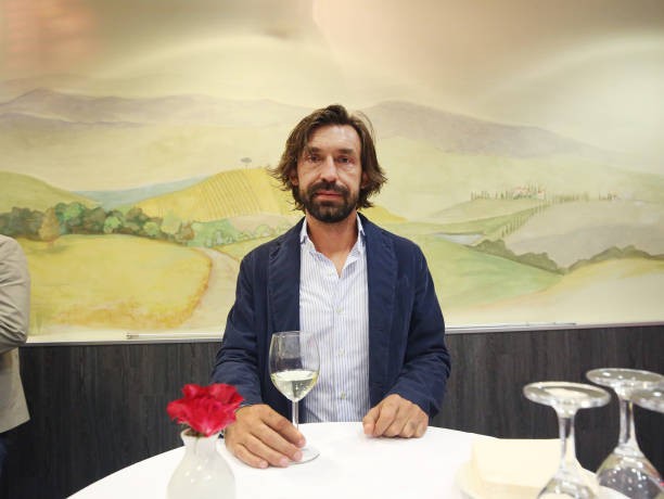 Rượu vang trở thành phần không thể thiếu trong đời Pirlo. Ảnh: Roland Weihrauch/Getty Images.