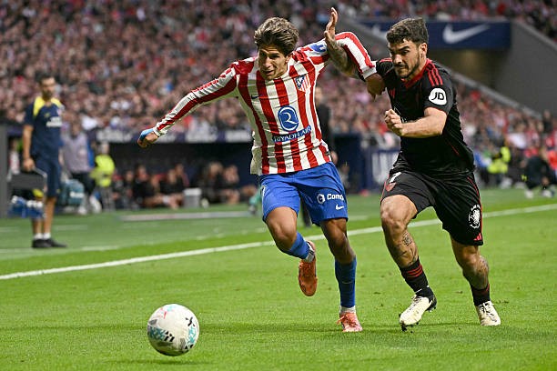 Sevilla và Atletico Madrid sẽ chạm trán ở vòng 3 La Liga. Ảnh: JAVIER SORIANO / AFP via Getty Images.
