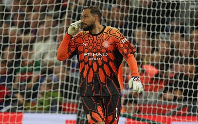 Gianluigi Donnarumma (6.8 điểm): Thủ thành người Ý có màn trình diễn tổng thể khá ổn với khả năng làm chủ không gian tốt và chơi chân hiệu quả. Tuy nhiên, anh khá đen đủi khi nhận bàn thua từ một pha phản lưới nhà.