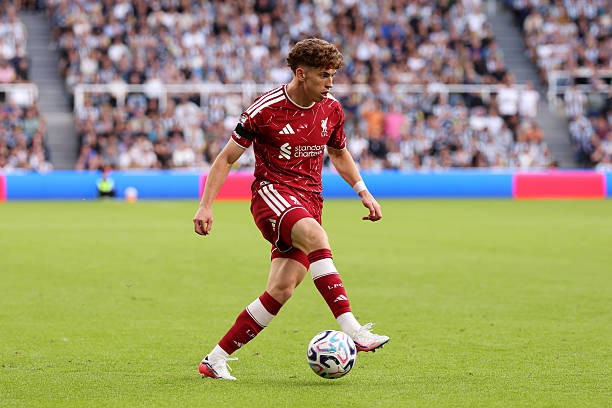 Victor Munoz được kỳ vọng sẽ ra sân ngay từ đầu cùng Liverpool khi tiếp đón Nottingham Forest. Ảnh: Liverpool FC / Getty Images.