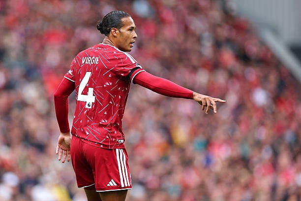 Virgil van Dijk – 6 điểm Thỉnh thoảng chủ động dâng cao cắt bóng và nỗ lực xốc lại nhịp độ chơi bóng của toàn đội.