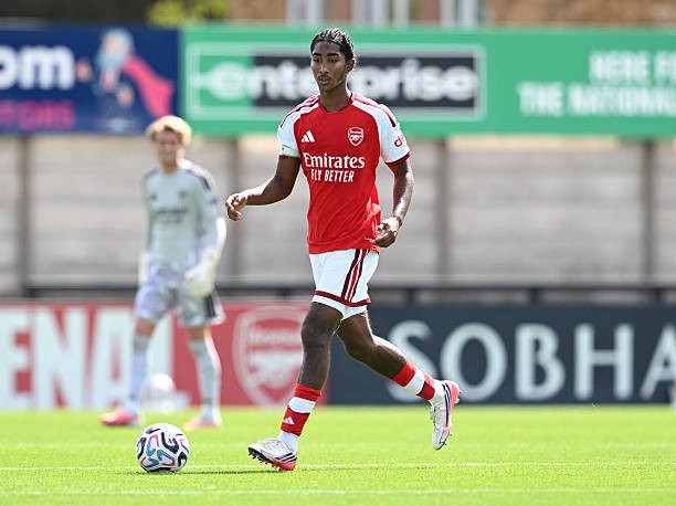Salmon được trao thêm thời gian ở lại đội một Arsenal. Ảnh: Arsenal FC via Getty Images.