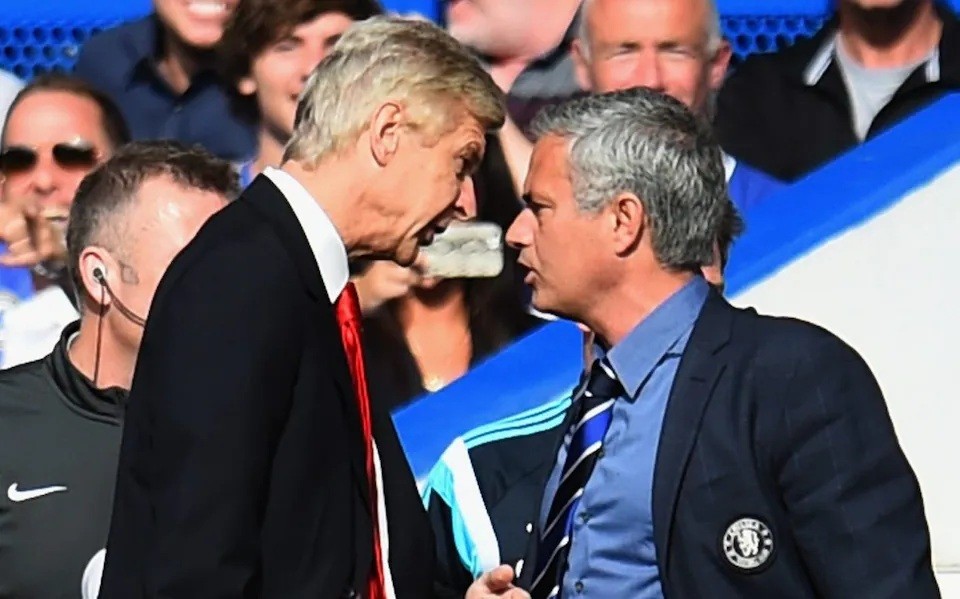  Mourinho từng gây hấn với Wenger. Ảnh: Shaun Botterill/Getty Images.