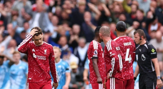 Liverpool bị chỉ chỉ trích đá thiếu máu lửa. Ảnh: Robbie Jay Barratt/Getty.