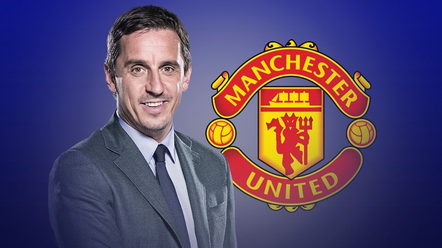 Gary Neville khuyên MU mua thêm trung vệ và hậu vệ cánh. Ảnh: Sky Sports.
