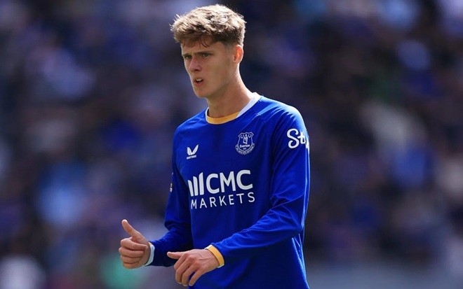  Armstrong đã gắn bó với Everton từ khi mới 5 tuổi. Ảnh: Simon Stacpoole/Getty Images.