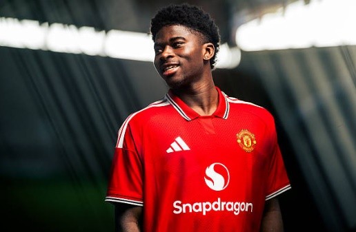 MU đã có cho mình thêm một sự bổ sung nơi tuyến giữa mang tên Baleba. Ảnh:Manchester United via Getty Images.