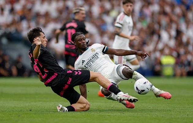 Camavinga (7.4): Thi đấu ấn tượng với khả năng chuyền bóng, kéo bóng và tắc bóng chính xác, nhưng lại mắc 3 sơ hở khó hiểu có thể gây nguy hiểm.