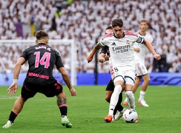 Valverde (7): Cần chỉn chu hơn trong các đường chuyên, nhưng vẫn thi đấu bao sân cực kỳ hiệu quả, tích cực hỗ trợ phòng ngự và kéo bóng tấn công.