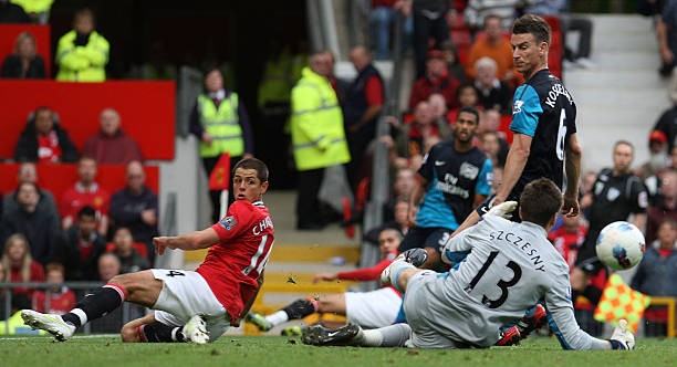 8-2 mãi là ký ức cay đắng của thế hệ Arsenal. Ảnh: Tom Purslow/Manchester United/Getty Images.