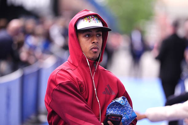 Omari Hutchinson chuẩn bị chuyển sang khoác áo AC Milan. Ảnh: John Walton/Getty Images