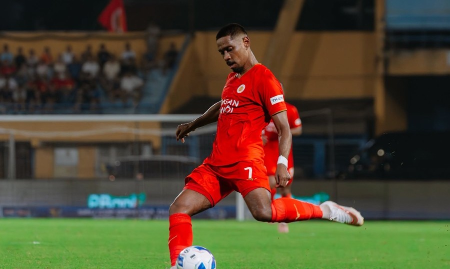 Cao Pendant Quang Vinh được kỳ vọng sẽ tăng cường sức mạnh cho ĐT Việt Nam tại FIFA ASEAN Cup 2026. Ảnh: Công an Hà Nội FC.