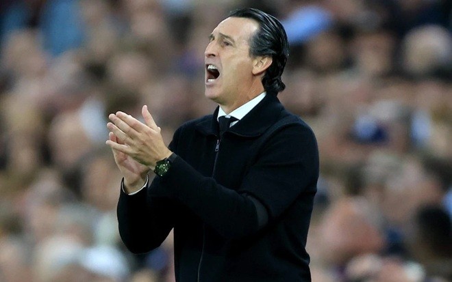 Emery đã có mùa hè đầy biến động với Villa. Ảnh: Nigel French/Getty Images.