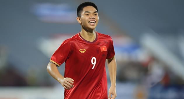 Lê Phát phải trở lại CLB Ninh Bình qua đó tạm chia tay U20 Việt Nam. Ảnh: VFF.