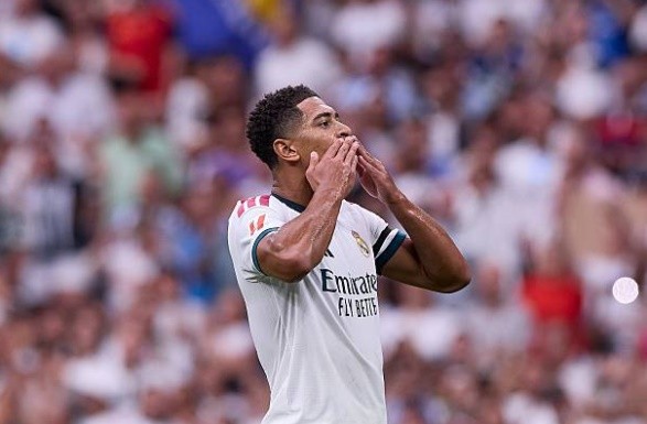 Bellingham đang tỏa sáng rực rỡ trong những vòng đấu đầu tiên tại La Liga. Ảnh: Federico Titone/SOPA Images/LightRocket via Getty Images.