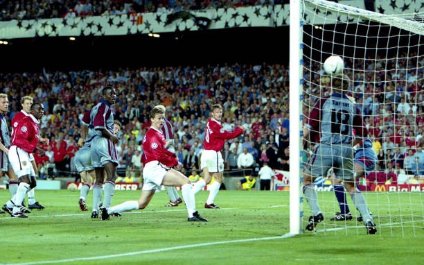 Solskjær chỉ cần vài mét để tạo nên khoảnh khắc thế kỷ. Ảnh: Alain Gadoffre / Onze / Icon Sport via Getty Images.