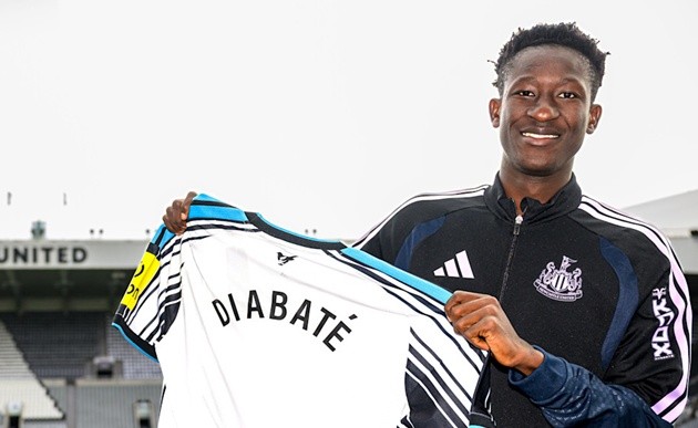 Newcastle chiêu mộ thành công Diabate. (Ảnh: Trang chủ Newcastle)