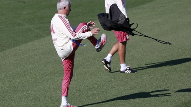 Mourinho muốn xây dựng hàng thủ vững chắc cho Real. 