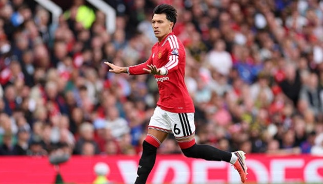 Lisandro Martinez vẫn được ban lãnh đạo Man United tin tưởng. Ảnh: 