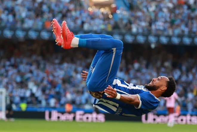  Aubameyang đang có phong độ tốt bất ngờ ở La Liga. Ảnh: Coruna.