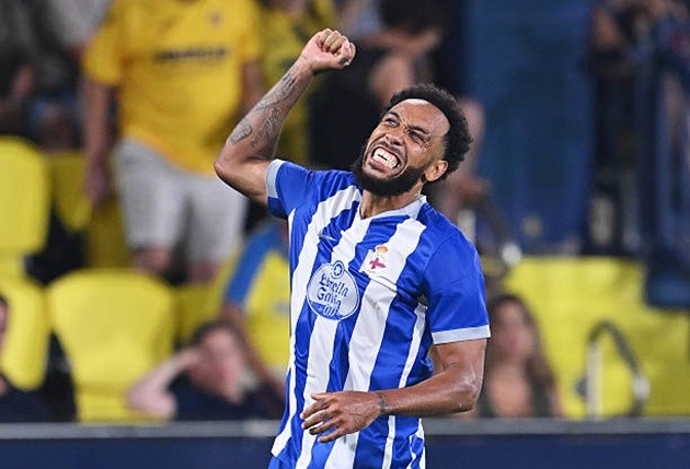Aubameyang khiến CĐV kinh ngạc ở tuổi 37. Ảnh:  David Ramos/Getty Images