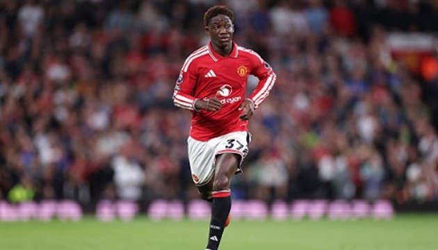 Màn trình diễn của Kobbie Mainoo thuyết phục ban lãnh đạo Man United. Ảnh: Marc Atkins/Getty Images