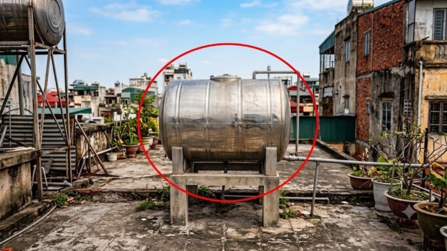 Đặt bồn nước ngoài trời thuận tiện cho việc lắp đặt


