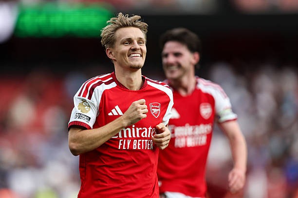 Martin Odegaard – 8.1/10 Đội trưởng Arsenal điều khiển lối chơi tấn công đầy sáng tạo. Anh chính là người ghi bàn thắng quyết định ngay đầu hiệp hai, mang về ba điểm quý giá cho đội nhà. Ảnh: Getty Images