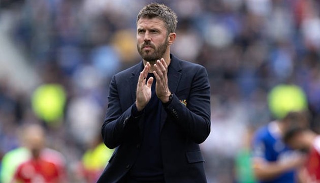 Michael Carrick đối mặt nhiều thách thức sau mùa hè mua sắm không mấy thành công của MU. Ảnh: