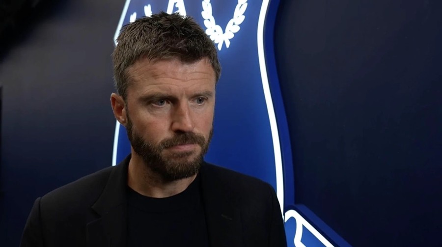 HLV Michael Carrick khiến người hâm mộ hụt hẫng với phát biểu: 