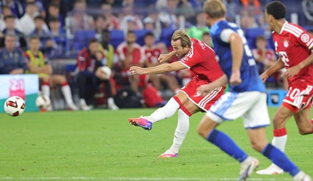 Thành tích cá nhân của Kane ở mùa giải trước thực sự ấn tượng. Ảnh: Jürgen Fromme - firo sportphoto/Getty Images.