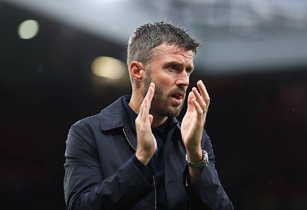 Carrick đối mặt với bài toán khó nơi hàng phòng ngự. Ảnh: Dan Mullan/Getty Images.