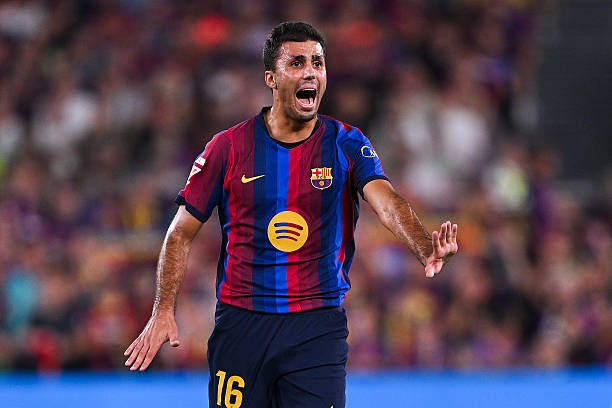 Rodri là chữ ký nâng tầm tuyến giữa của Barca. Ảnh: David Ramos/Getty Images.