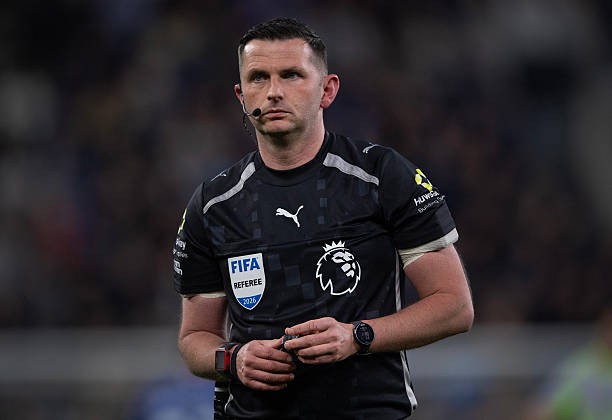 Man City đang chiếm ưu thế về số trận thắng mỗi khi Michael Oliver cầm còi.. Ảnh: Visionhaus/Getty Images.