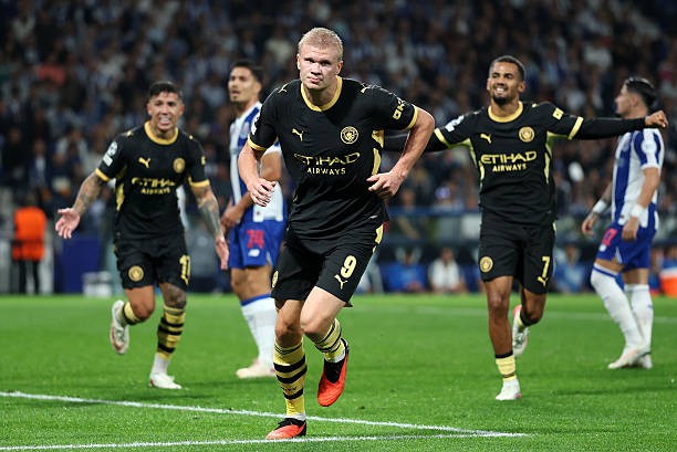 Haaland chứng tỏ đẳng cấp với cú đúp vào lưới Porto. Ảnh của Clive Brunskill/Getty Images.
