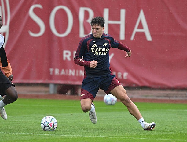 Tzolis sớm khẳng định giá trị. Ảnh: Stuart MacFarlane/Arsenal FC via Getty Images.