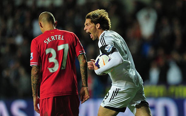 Vị trí mới mở khóa bản năng sát thủ của Michu. Ảnh: Stu Forster/Getty Images.