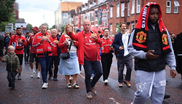 CĐV Man United dự kiến biểu tình trước trận Derby Manchester. Ảnh: 