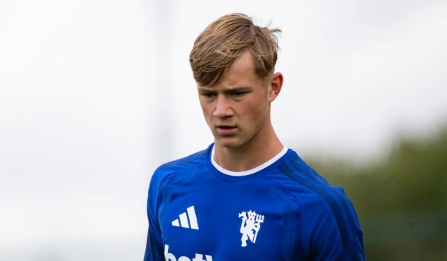 Thwaites đang thăng tiến vượt bậc tại Man Utd. Ảnh: Ash Donelon/Manchester United via Getty Images.