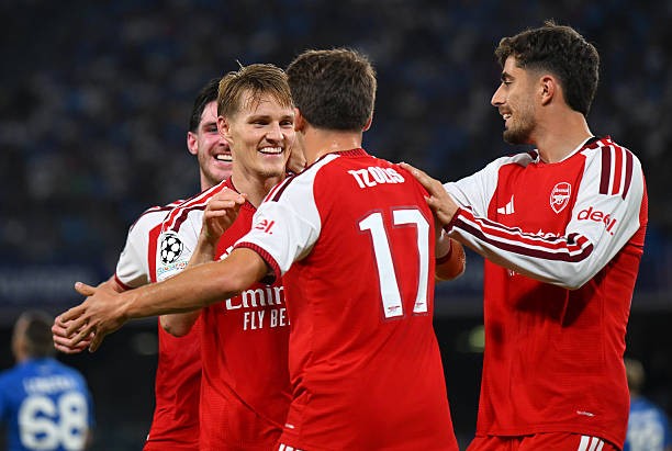 Arsenal thắng nhọc nhằn Napoli trên đất Ý. Ảnh: Francesco Scaccianoce/Getty Images