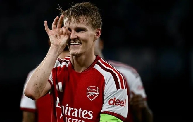 Màn ăn mừng cảm xúc của đội trưởng Arsenal. Ảnh: Filippo Monteforte/AFP via Getty Images.
