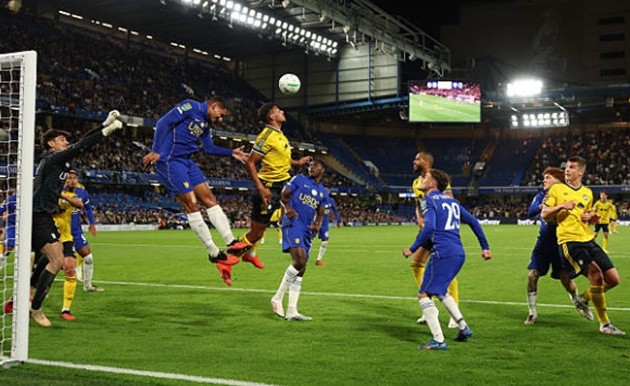 Maxence Lacroix - 4: Không phải là màn trình diễn tốt nhất của anh kể từ khi cập bến Stamford Bridge. Dù xử lý bóng bổng khá ổn, Lacroix lại bị tì đè và vượt qua quá dễ dàng trong tình huống Leeds ghi bàn thắng thứ hai.