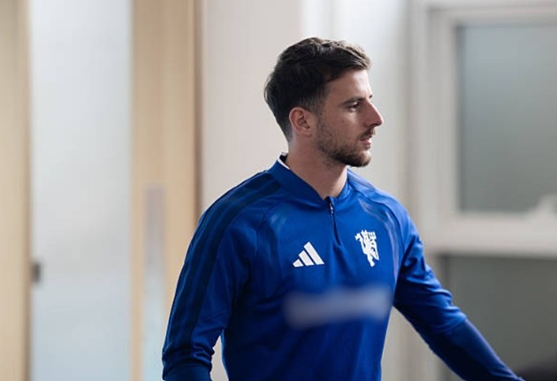 Mason Mount vắng mặt 2 trận đấu đầu tiên của MU tại Ngoại hạng Anh mùa này vì chấn thương.