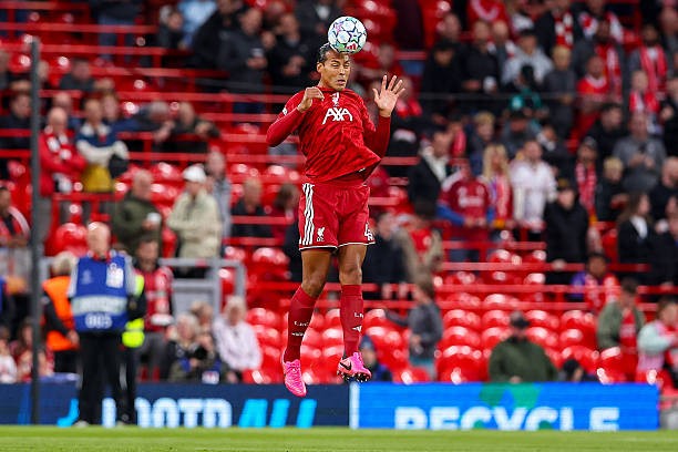 Van Dijk đóng vai trò tối quan trọng tại Liverpool. Ảnh của Ryan Crockett/DeFodi Images/DeFodi - Getty Images.