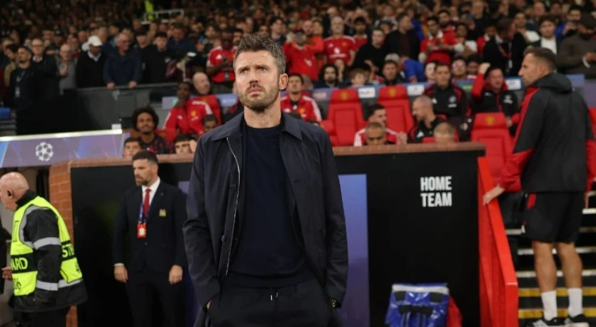 Carrick cùng MU thắng đậm ở ngày ra quân Champions League. Ảnh: Carl Recine/Getty Images.