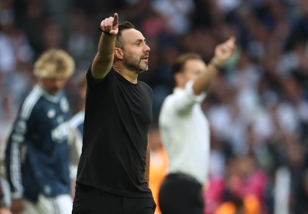 De Zerbi và Tottenham vẫn chưa thoát khỏi khủng hoảng. Ảnh: EPA IMAGES. 