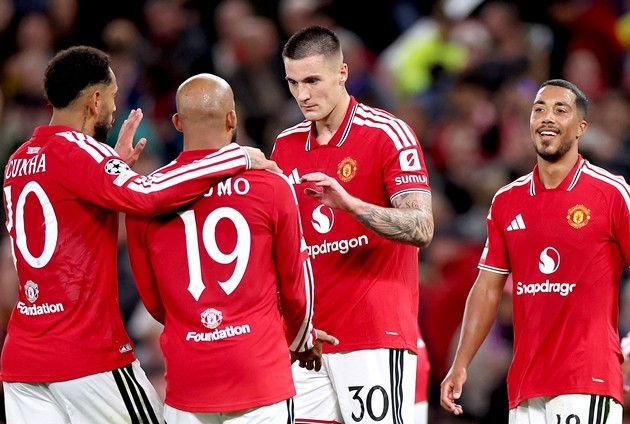 MU được dự đoán sẽ khuất phục Man City ở Old Trafford. Ảnh: EPA