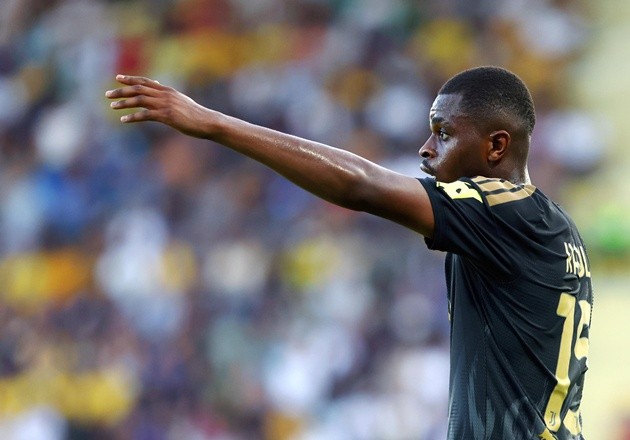 Pierre Kalulu lọt vào tầm ngắm của Man Utd. Ảnh: EPA